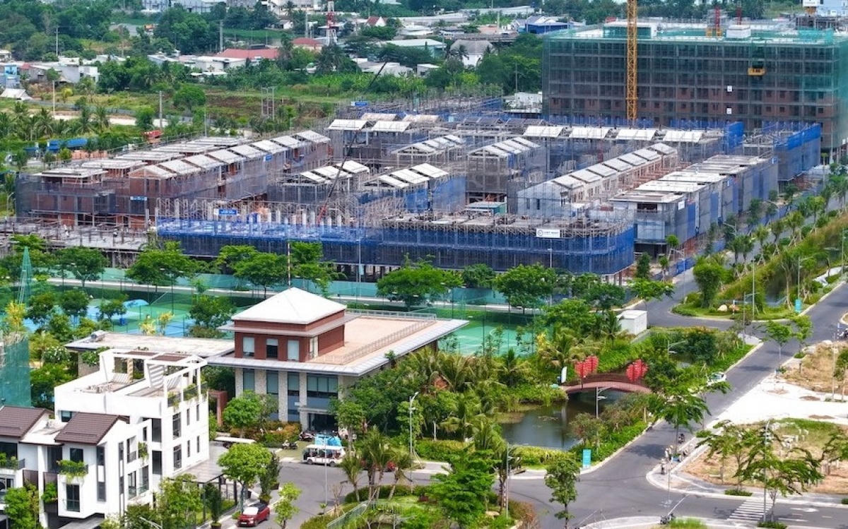 Hạ tầng mở đường cho nhà ở vừa túi tiền ở vùng ven TP.HCM