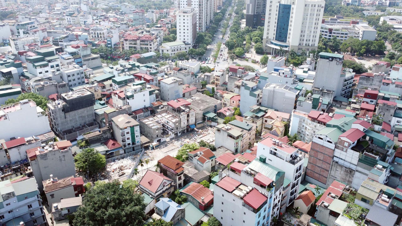 Cận cảnh công trường phá dỡ GPMB đường vành đai 2,5 đang tấp nập thi công