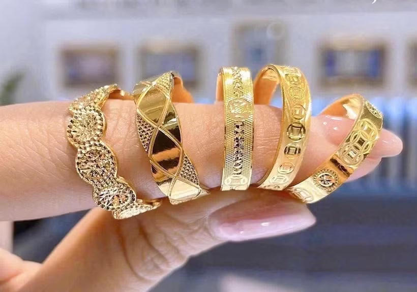Cập nhật giá vàng trưa ngày 15/5: Bảng giá tại SJC, Phú Quý và Doji
