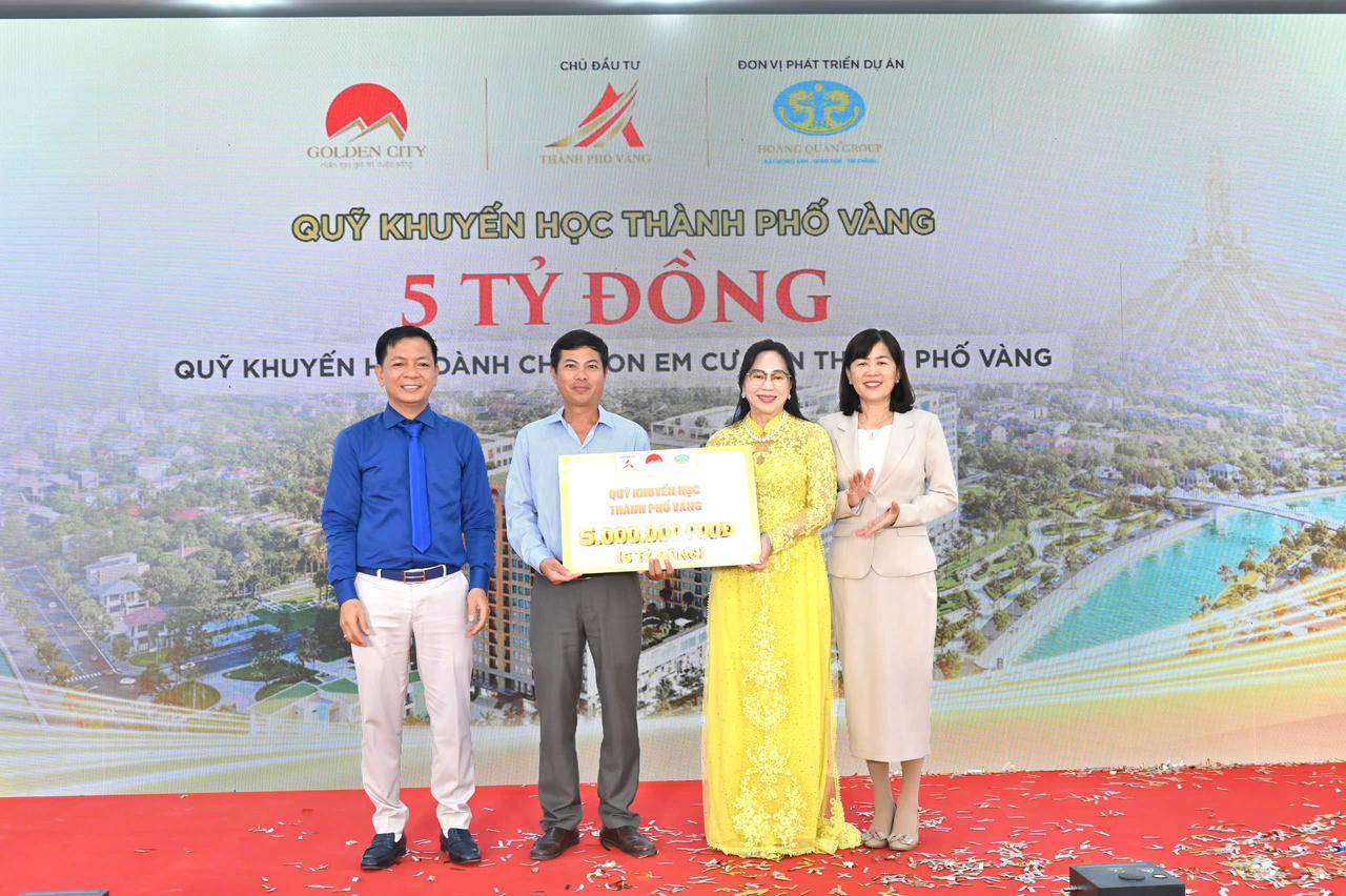 Tập đoàn Hoàng Quân đồng thời công bố tài trợ 5 tỷ đồng cho Quỹ khuyến học Thành Phố Vàng
