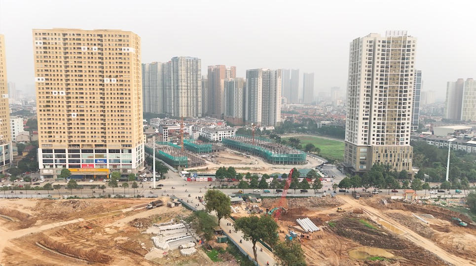 Toàn cảnh dự án khu nhà ở Đông nam đường Tố Hữu đang thi công rầm rộ, giá bán cả trăm triệu đồng m2