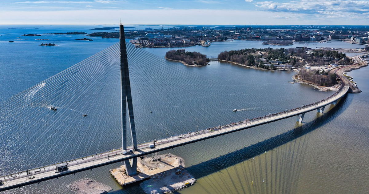 Cầu Kruunuvuori dài 1.191m vừa khánh thành tại Helsinki