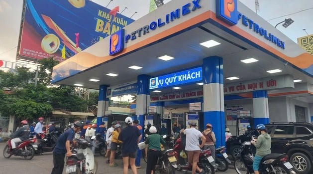 Quản lý Petrolimex bị bắt vì bán dầu kém chất lượng, doanh nghiệp kinh doanh ra sao?.