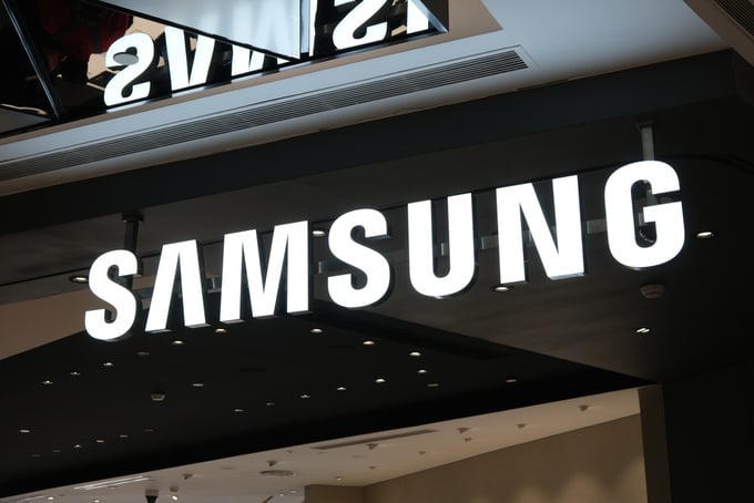 Cổ phiếu của Samsung Electronics đã tăng hơn 6% trong phiên giao dịch ngày thứ Năm (21/5), sau khi công đoàn của hãng quyết định tạm hoãn kế hoạch đình công kéo dài 18 ngày.