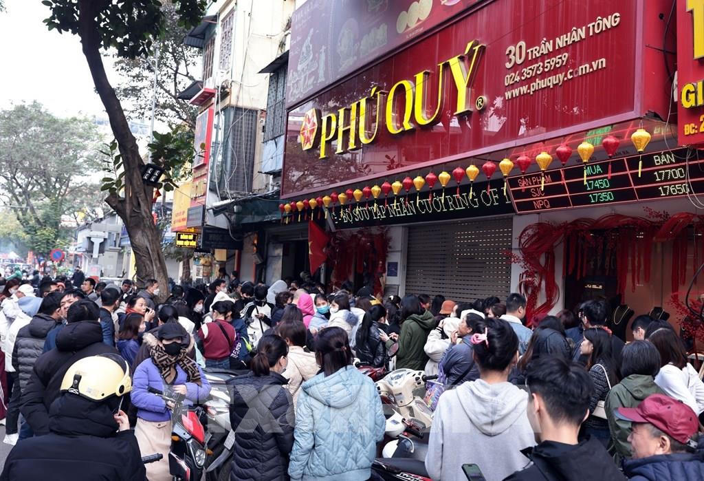 Cửa hàng vàng ngày 12/2/2026