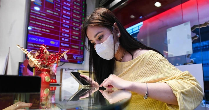 Giá vàng cuối tuần ngày 24/5/2026: Giảm 2 tuần liên tiếp, SJC mất 2 triệu/lượng