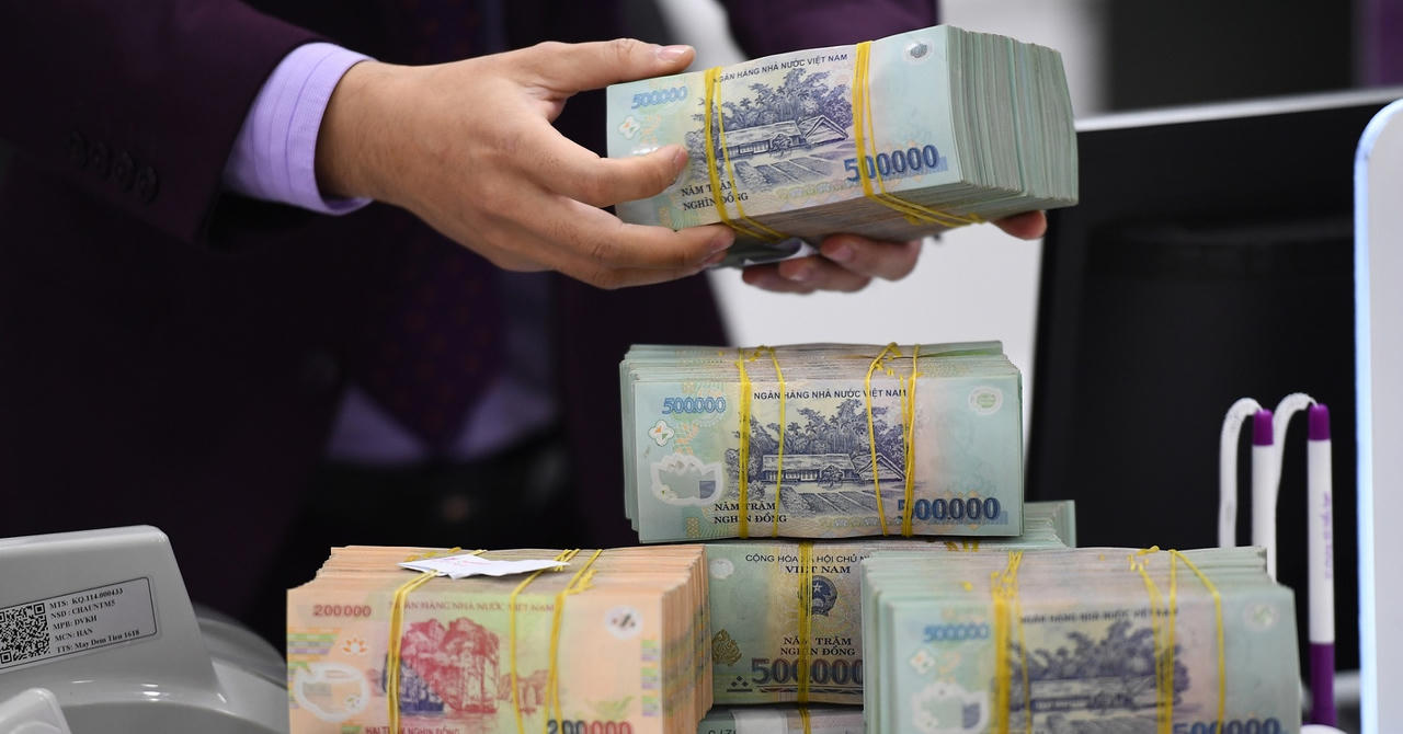 Lãi suất cho vay tháng 4/2026: 15 ngân hàng tăng trở lại