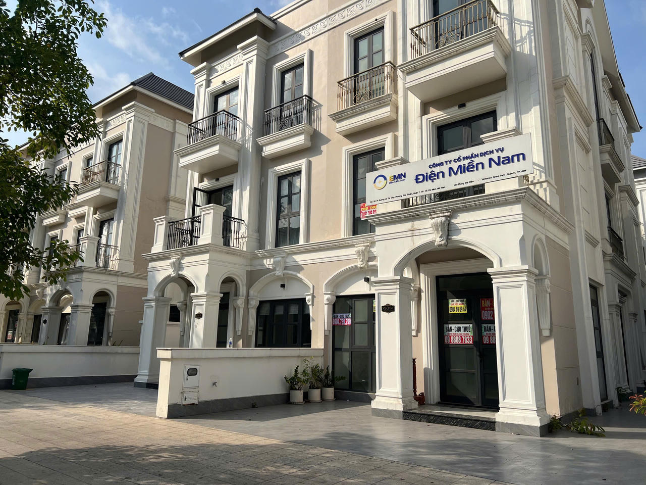 Shophouse TP.HCM: Ế chỏng chơ, nhiều căn phơi nắng gần 10 năm vẫn chưa có người thuê