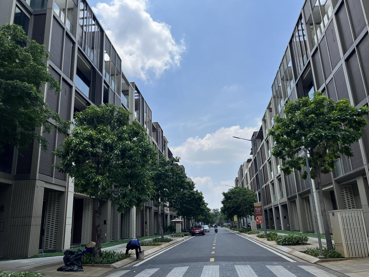 Shophouse TP.HCM: Ế chỏng chơ, nhiều căn phơi nắng gần 10 năm vẫn chưa có người thuê