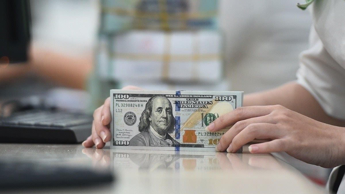 Tỷ giá ngoại tệ hôm nay 31/5/2026: USD neo cao, euro vượt 30.600 đồng