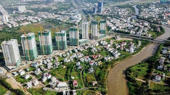 Làn sóng phát hành hàng tỷ cổ phiếu để tăng vốn của đại gia địa ốc