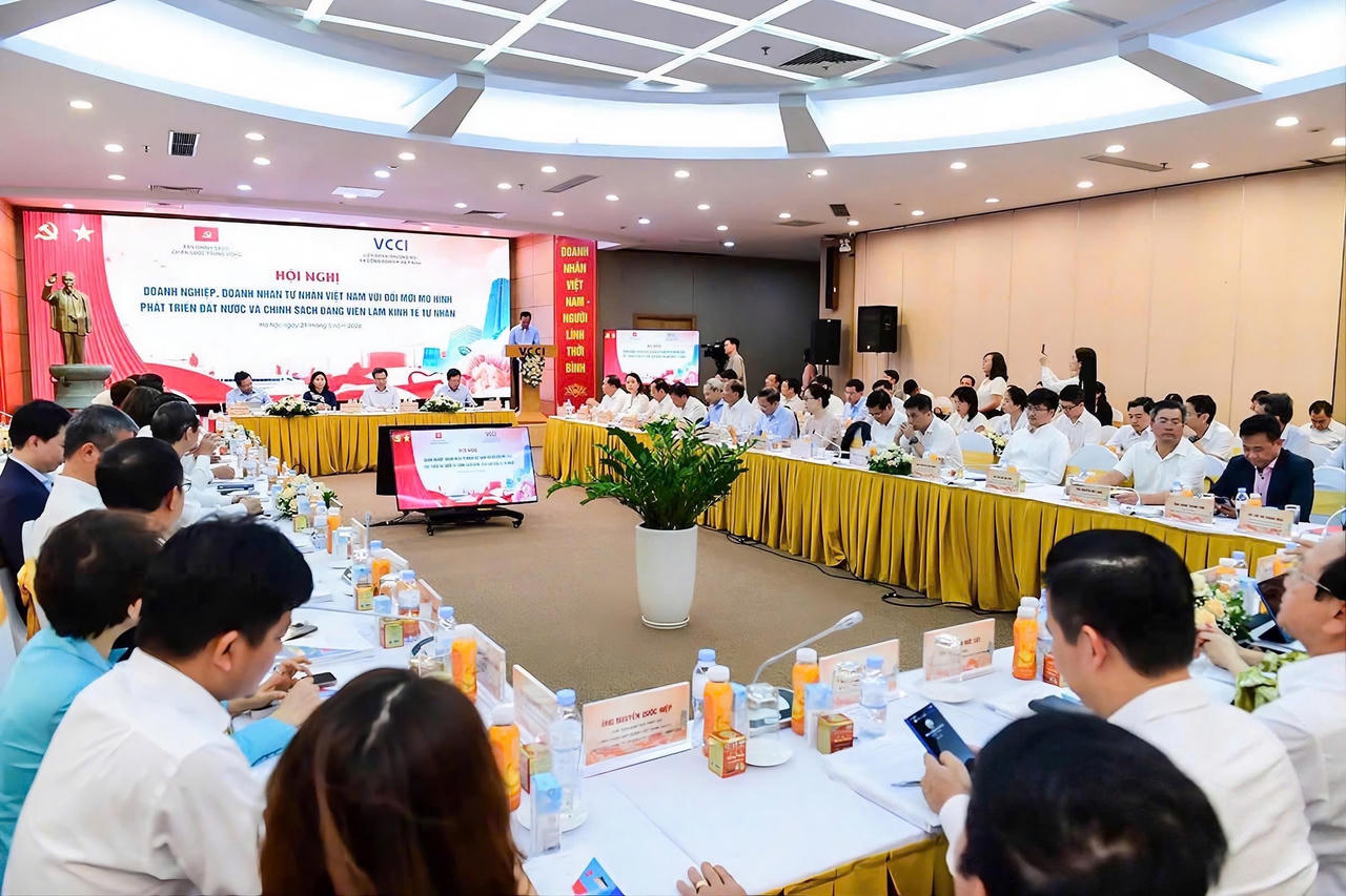 Kiến nghị xây dựng: “Chương trình quốc gia xanh hóa doanh nghiệp tư nhân”