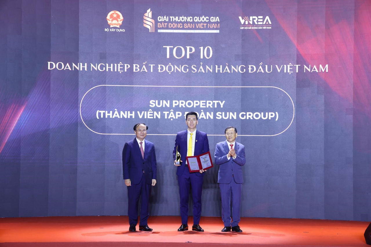Sun Property được vinh danh trong "Top 10 doanh nghiệp bất động sản hàng đầu Việt Nam".