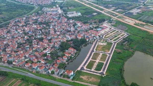 Công an Hà Nội cảnh báo chiêu trò “thổi giá” đất đấu giá Công an Hà Nội cảnh báo chiêu trò “thổi giá” đất đấu giá