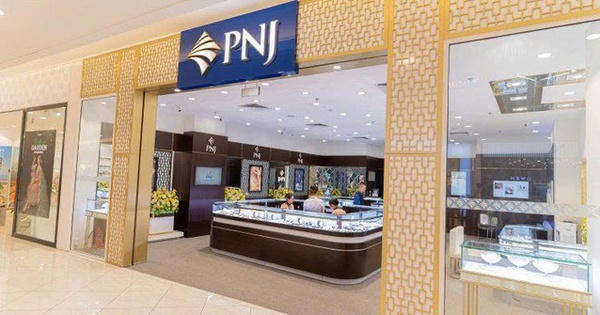PNJ: Thành viên HĐQT và bố ruột cùng đăng ký giao dịch cổ phiếu