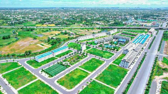 Nhà ở xã hội trong Khu dân cư - tái định cư, nhà ở công nhân Hải Sơn do Công ty TNHH Hải Sơn làm chủ đầu tư; Tập đoàn Thắng Lợi là đơn vị phát triển phần nhà ở thương mại (dự án The Sol City)