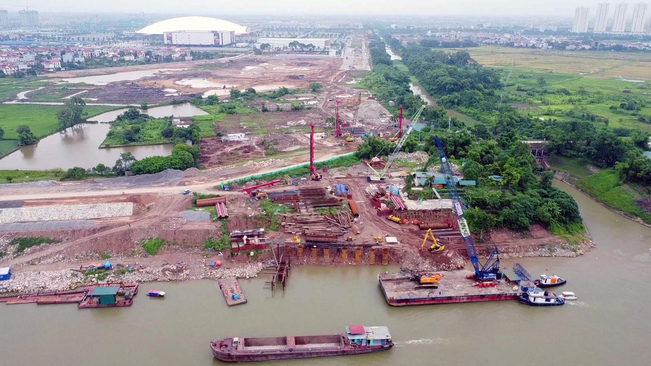 Cây cầu tỷ đô Tứ Liên sau 1 năm xây dựng đang làm đến đâu