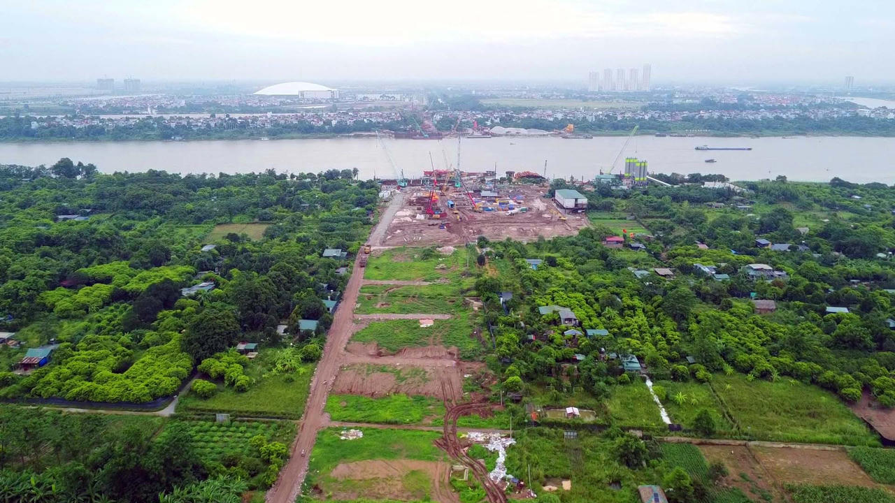Cây cầu tỷ đô Tứ Liên sau 1 năm xây dựng đang làm đến đâu