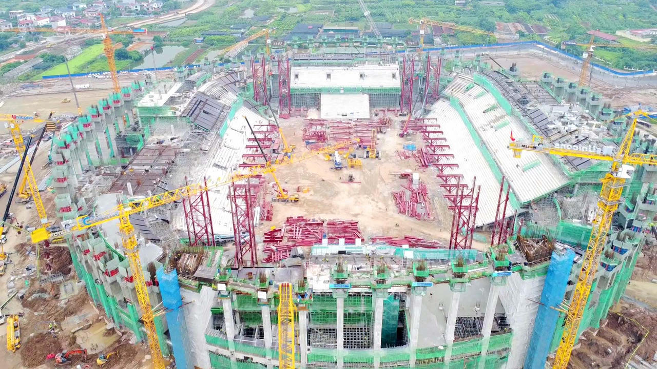 Sân vận động PVF Hưng Yên sắp lắp mái vòm 8.600 tấn