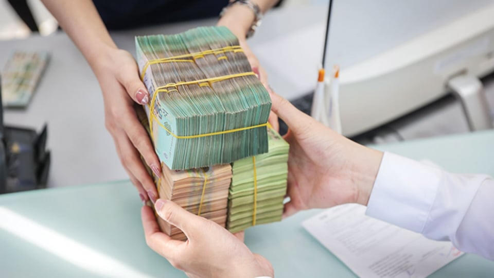 Lãi suất ngân hàng hôm nay 17/6/2026: PVcomBank niêm yết 10%/năm
