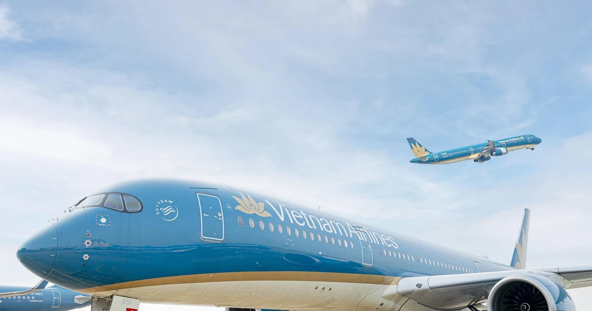 VN-Index lấy lại 1.800 điểm, cổ phiếu Vietnam Airlines tăng trần