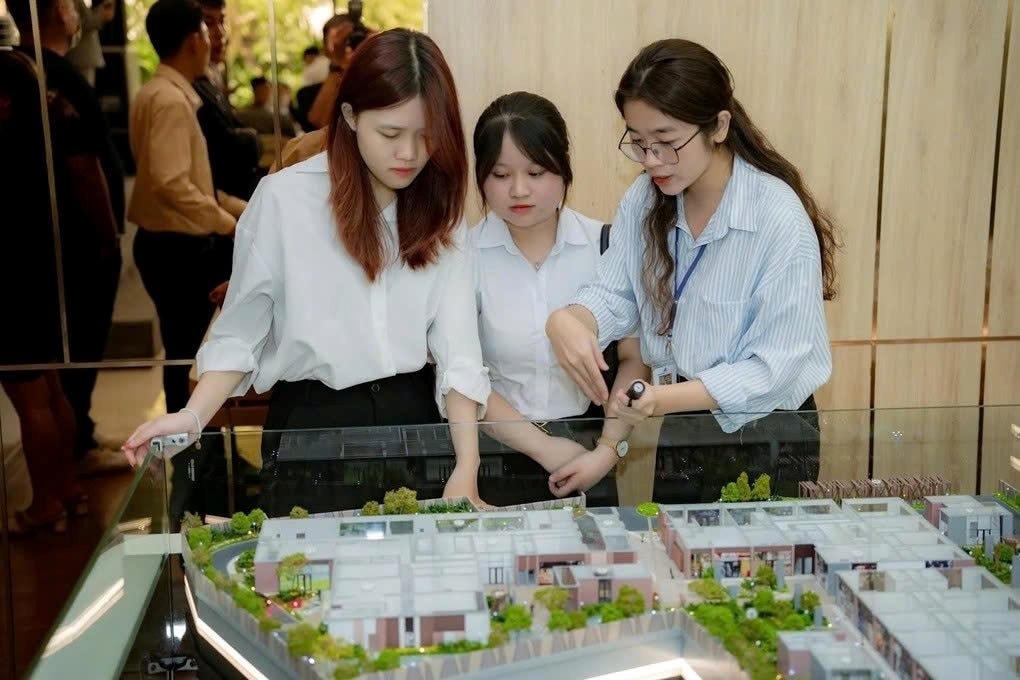 Nguồn cung bất động sản TP.HCM lệch pha, 90% là nhà cao cấp