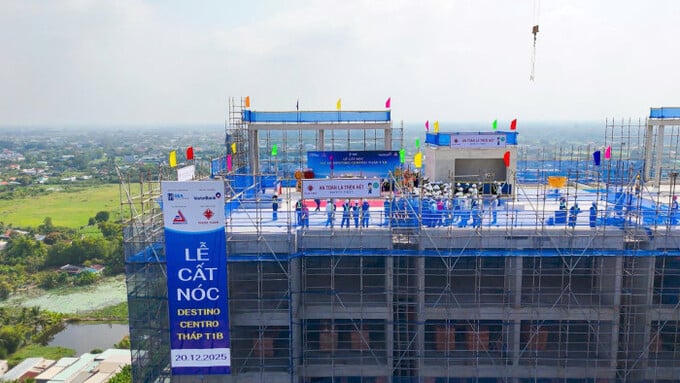 Tháp T1B thuộc dự án Destino Centro cất nóc hồi tháng 12/2025