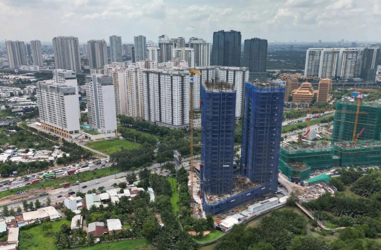 Chuyện gì đang xảy ra với thị trường bất động sản?
