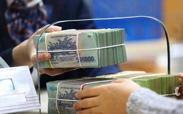 Cuộc đua gom vốn qua trái phiếu riêng lẻ tháng 5: Khi các "ông lớn" ngân hàng và địa ốc đồng loạt nâng lãi suất để hút nghìn tỷ