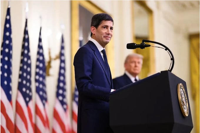 Tân Chủ tịch FED Kevin Warsh. Ảnh: CBS.
