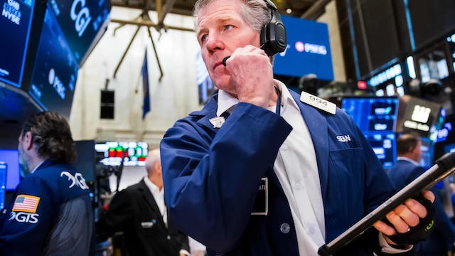 S&P 500 phục hồi mạnh nhờ nhóm chip, xóa nhòa cú sốc từ Fed