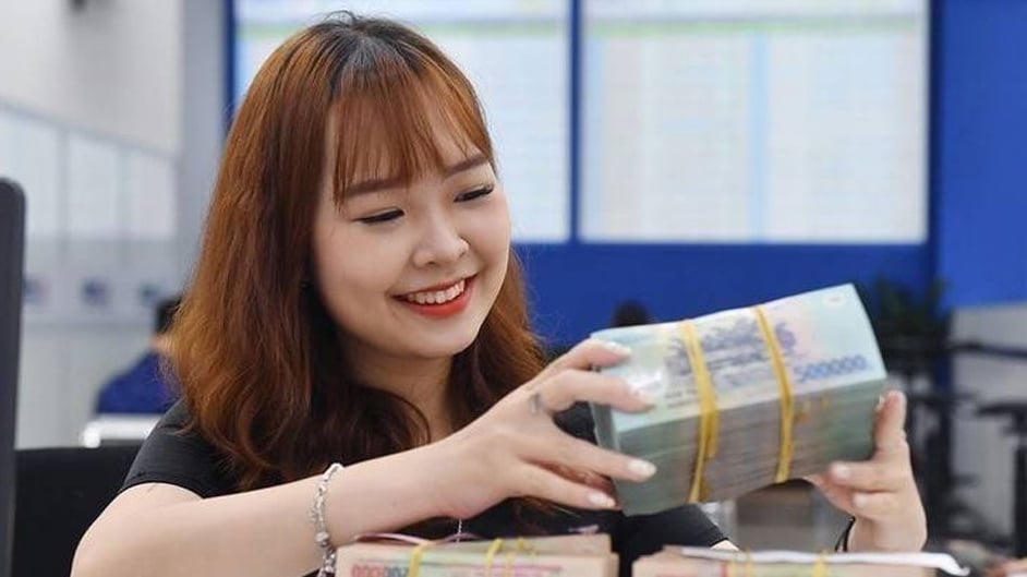 Lãi suất huy động còn bám đỉnh, cho vay chưa có hy vọng giảm