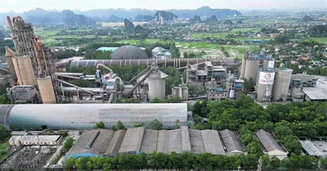 Đấu giá đất 18 Cao Bá Quát: Trúng hơn 1.379 tỷ rồi bỏ cọc 135 tỷ
