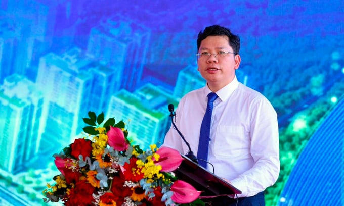 Ông Hoàng Nguyên Dinh - UV. BTV Thành ủy, Phó Chủ tịch UBND Thành phố phát biểu chỉ đạo tại chương trình
