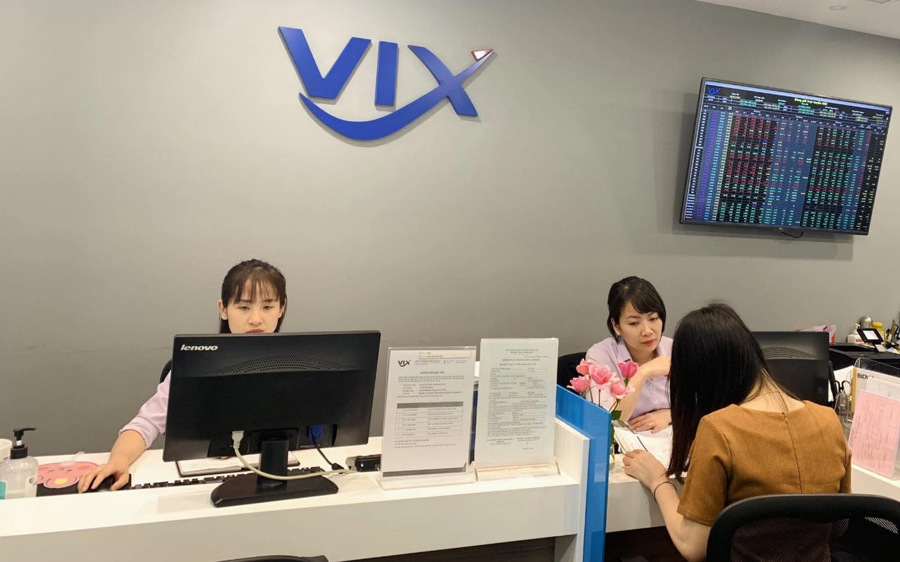 Không có cổ đông lớn, Chứng khoán VIX vẫn quyết giữ tiền để gom vốn lên 25.700 tỷ