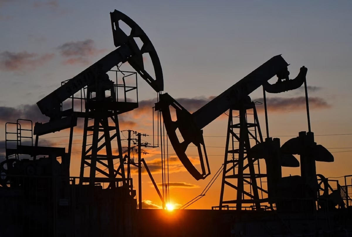 Giá xăng dầu hôm nay 29/6: WTI 70,13 USD/thùng, Brent 72,74 USD/thùng