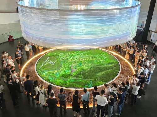 Triển lãm quy hoạch Hà Nội 100 năm hút người xem với 3D Mapping