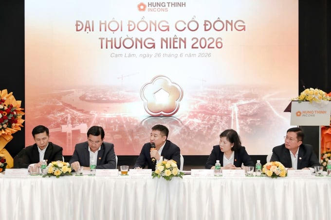 Đoàn Chủ tọa Đại hội đồng cổ đông phiên họp thường niên 2026 của Hưng Thịnh Incons.