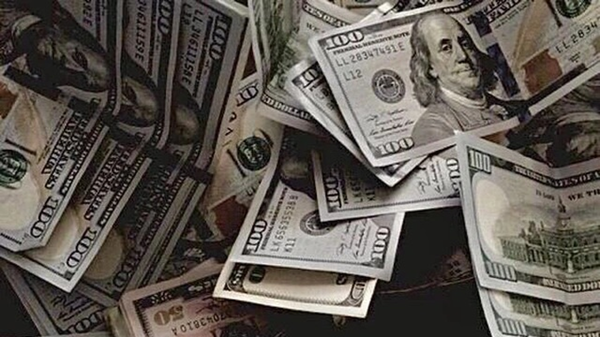 Tỷ giá USD hôm nay 1-7: Đồng USD quay đầu tăng, trung tâm 25.206 đồng