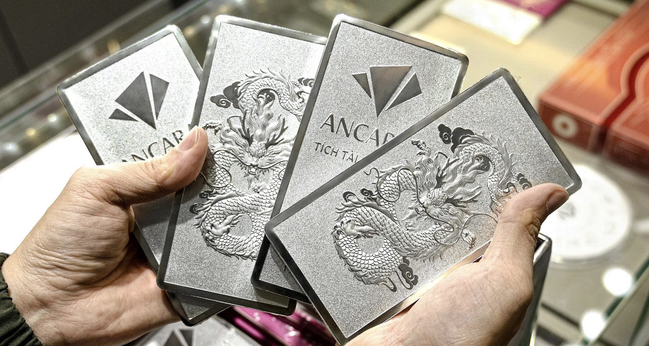Giá bạc hôm nay 3/7/2026: bạc thỏi tiệm cận 64 triệu đồng/kg