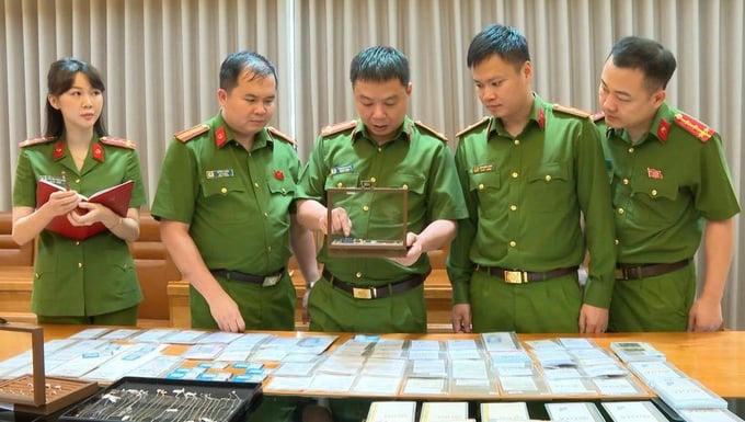 Đường dây buôn lậu hơn 28.000 viên kim cương bị lật tẩy. Ảnh: Công an tỉnh Thanh Hóa