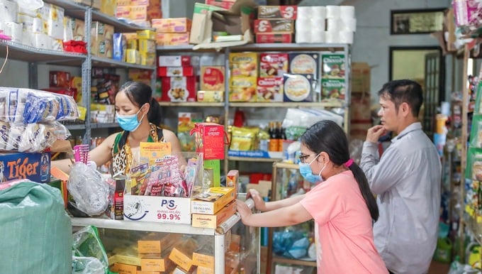Hộ kinh doanh khi nào phải hoàn thành khai thông tin thuế?