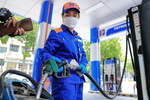 Thanh tra toàn diện hoạt động kinh doanh xăng dầu giai đoạn 2024-2026 (Ảnh minh họa).