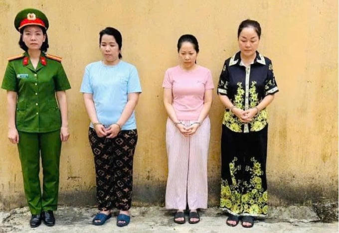 Đối tượng Trần Tiễn Như Nghi (áo xanh); Nguyễn Thị Liên (áo hồng) và Hoàng Thị Thanh Nga (áo đen hoa vàng). Ảnh: CACC.
