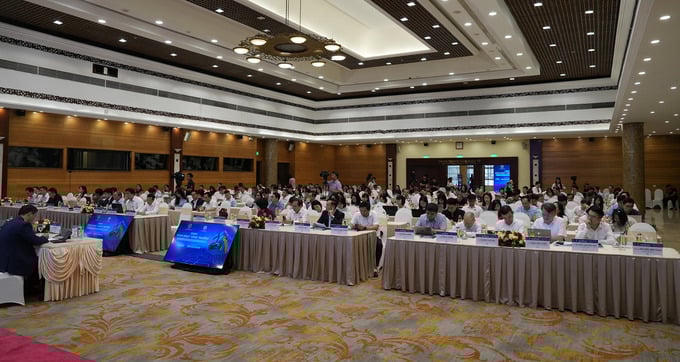 Quang cảnh Diễn đàn
