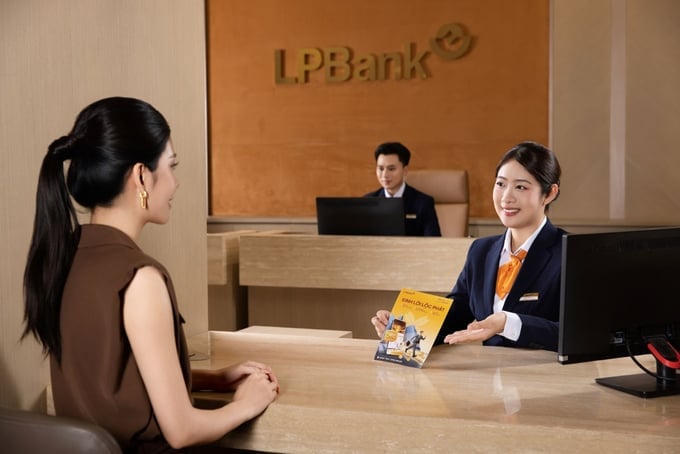 Tại thời điểm 30/6/2026, LPBank có 9.548 nhân sự, giảm 49 người so với đầu năm.