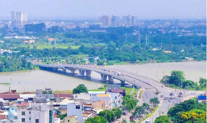 Toàn cảnh cầu An Hảo hướng từ Khu công nghiệp Biên Hòa 1 nhìn sang cù lao Phố, thuộc phường Trấn Biên, tỉnh Đồng Nai.