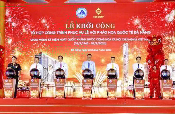 Khởi công tổ hợp công trình phục vụ lễ hội pháo hoa quốc tế Đà Nẵng hơn 10 nghìn tỷ đồng (Ảnh: Thế Sơn)