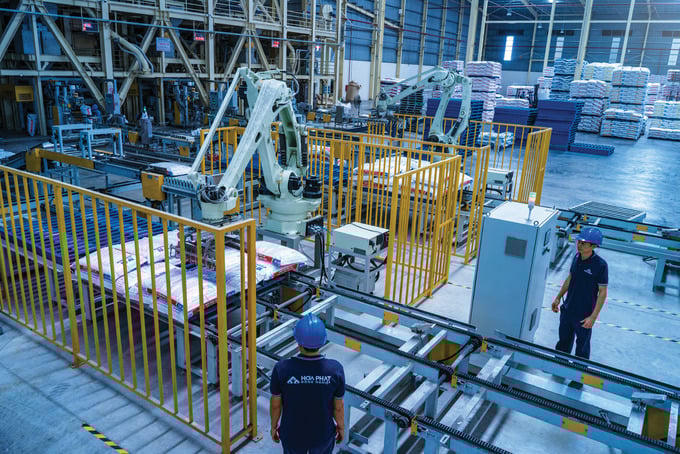 Ở lĩnh vực thức ăn chăn nuôi, doanh thu bán ra ngoài trong quý II đạt 576 tỷ đồng, tăng 6,7% so với cùng kỳ, đóng góp 37% doanh thu hợp nhất. Ảnh: HPG