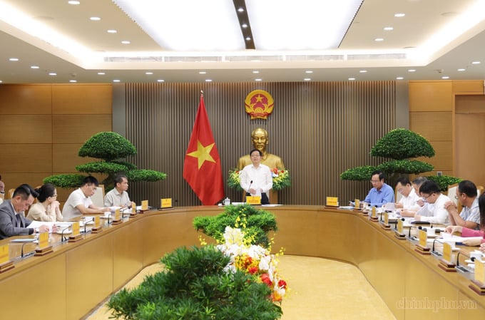 Phó thủ tướng Hồ Quốc Dũng chủ trì cuộc họp về tình hình xử lý kiến nghị, khó khăn, vướng mắc của doanh nghiệp trong lĩnh vực đất đai, môi trường, khai thác khoáng sản và nguồn vật liệu.